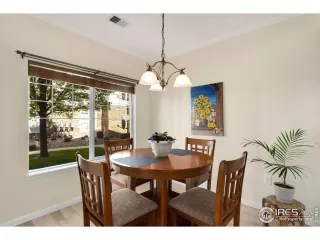 Photo #6: 1009131 Listing