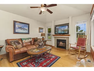 Photo #3: 1009179 Listing