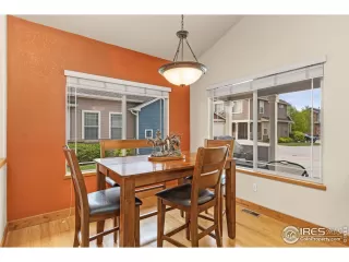 Photo #5: 1009179 Listing