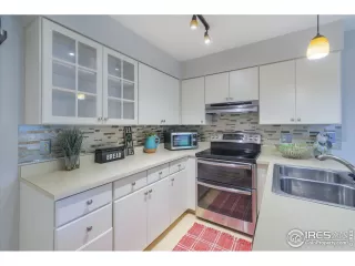 Photo #3: 1009243 Listing 