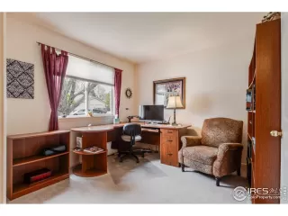 Photo #5: 1009423 Listing