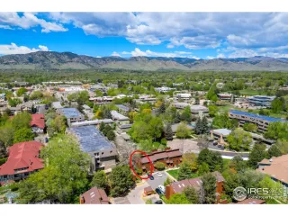 Photo #2: 1009477 Listing