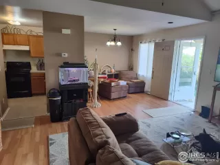 Photo #5: 1009576 Listing