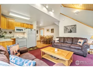 Photo #4: 1009593 Listing 