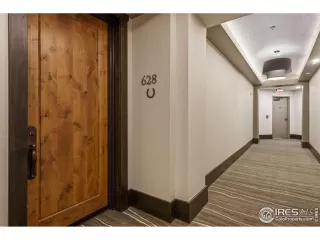 Photo #5: 1009633 Listing