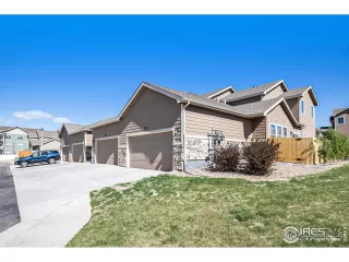 Photo #2: 1009794 Listing