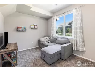 Photo #3: 1009794 Listing