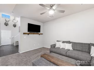 Photo #4: 1009794 Listing