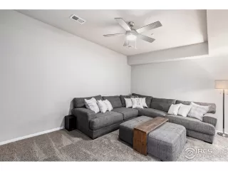 Photo #5: 1009794 Listing