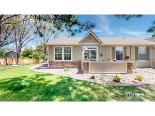 Photo #5: 1009839 Listing