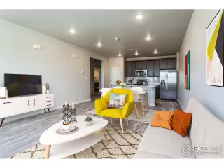 Photo #3: 1009954 Listing