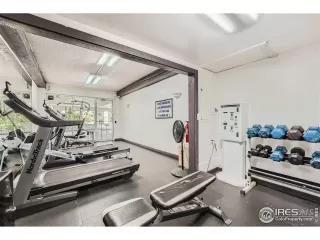 Photo #4: 1010004 Listing