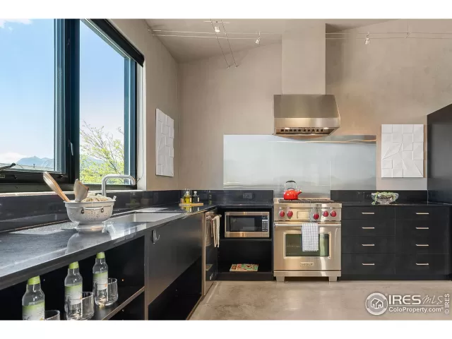 MLS: 1010032 Condo For Sale