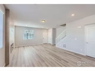 Photo #6: 1010042 Listing