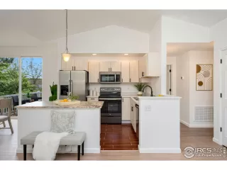 Photo #4: 1010048 Listing 