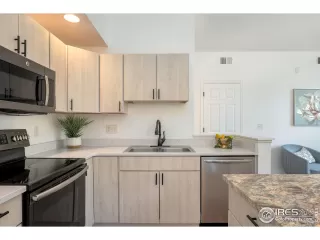 Photo #5: 1010048 Listing 