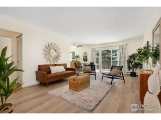 Photo #5: 1010160 Listing