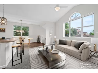 Photo #6: 1010175 Listing