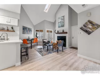 Photo #2: 1010177 Listing