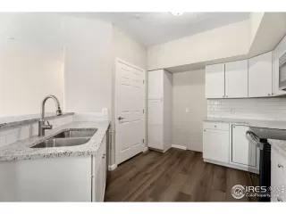 Photo #3: 1010276 Listing