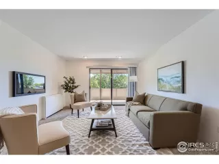 Photo #3: 1010335 Listing