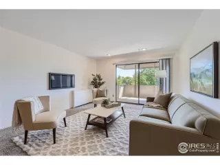 Photo #4: 1010335 Listing