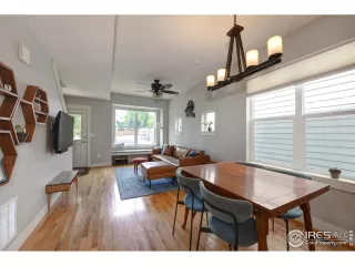 Photo #5: 1010365 Listing