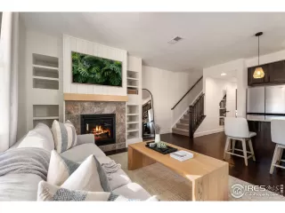 Photo #4: 1010372 Listing