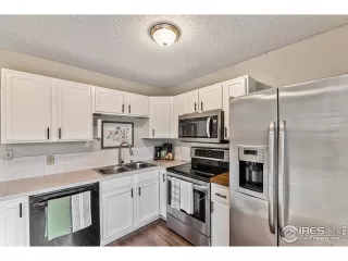 Photo #6: 1010384 Listing