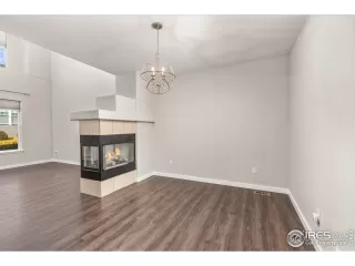 Photo #5: 1010421 Listing