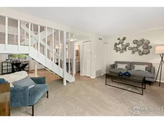 Photo #5: 1010454 Listing