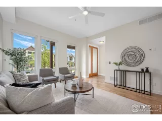 Photo #3: 1010472 Listing