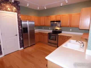 Photo #4: 1010681 Listing