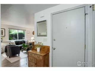 Photo #3: 1010684 Listing