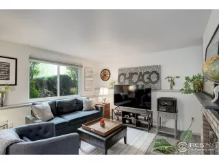 Photo #4: 1010684 Listing