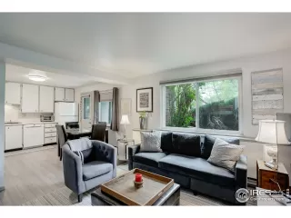 Photo #5: 1010684 Listing