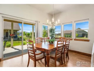 Photo #5: 1010696 Listing