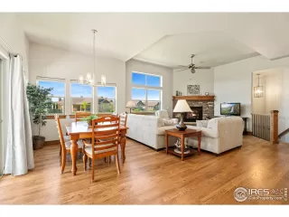 Photo #6: 1010696 Listing