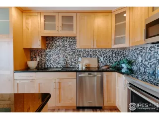 Photo #2: 1010715 Listing