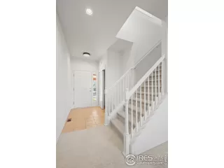 Photo #6: 1010719 Listing