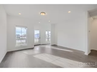 Photo #6: 1010757 Listing 