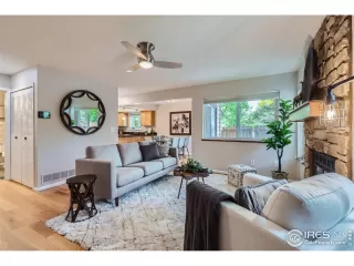 Photo #5: 1010762 Listing 