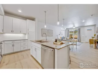 Photo #1: 1010793 Listing