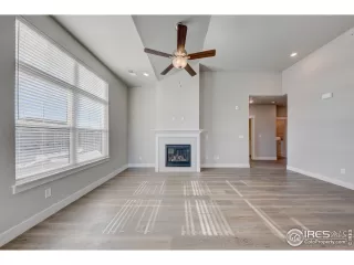 Photo #5: 1010795 Listing