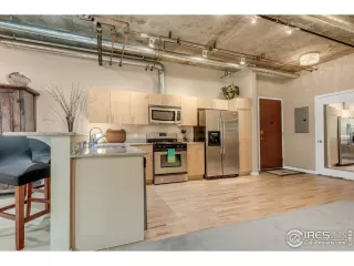 Photo #3: 1010829 Listing