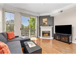 Photo #3: 1010853 Listing