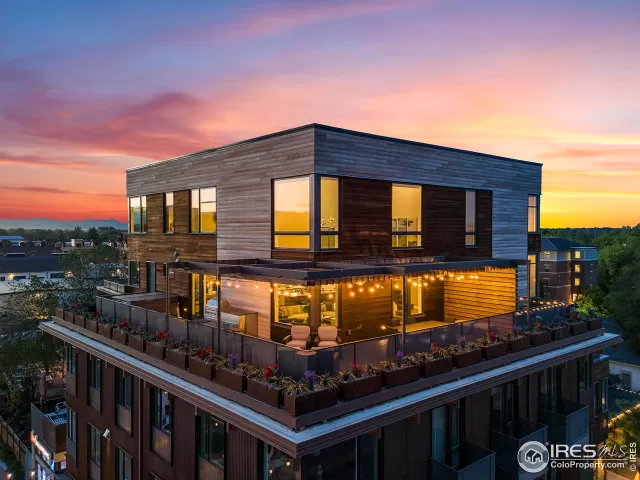 MLS: 1010866 Condo For Sale