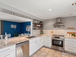 Photo #3: 1010890 Listing