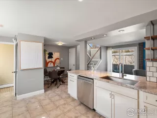 Photo #4: 1010890 Listing