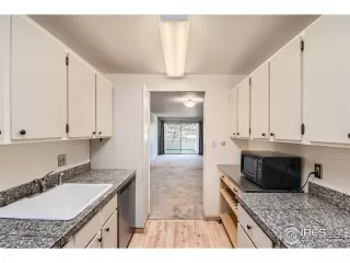 Photo #5: 1010922 Listing